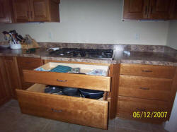 kitchen04.JPG (71786 bytes)