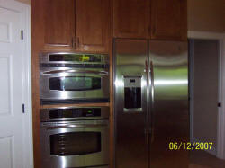 kitchen09.JPG (61573 bytes)