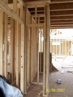 20070203house09.JPG (56693 bytes)