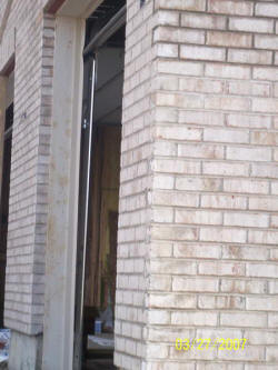 20070327house08.JPG (54990 bytes)