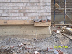 20070327house10.JPG (107460 bytes)